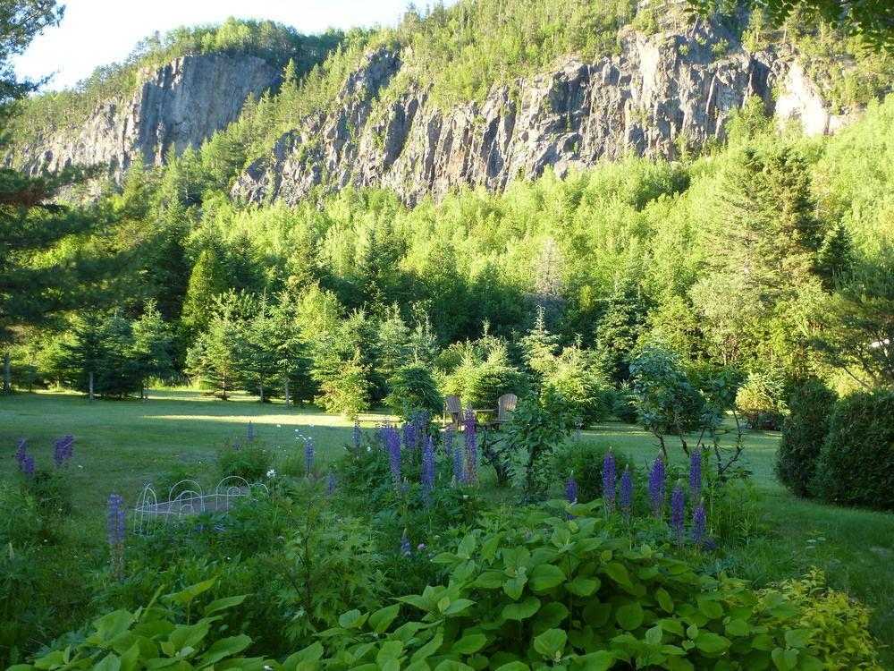 B&B Les Deux Pignons Petit-Saguenay Exterior foto