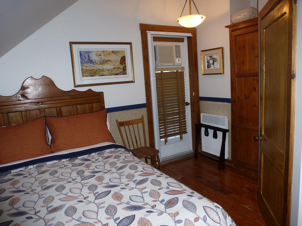 B&B Les Deux Pignons Petit-Saguenay Exterior foto